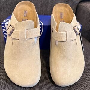 Birkenstock Khaki Suede Clogs Unisex EU 42 US MENS 9 WOMENS 11